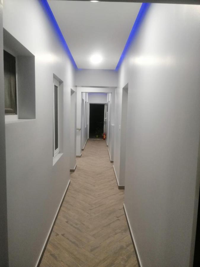 Little Hause Hotel Psakoudia Buitenkant foto